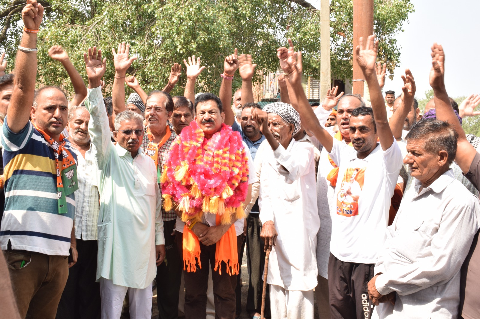 नालागढ़ उप चुनाव में भाजपा से प्रत्याशी केएल ठाकुर के समर्थन में जनसैलाब उमड़ता जा रहा है